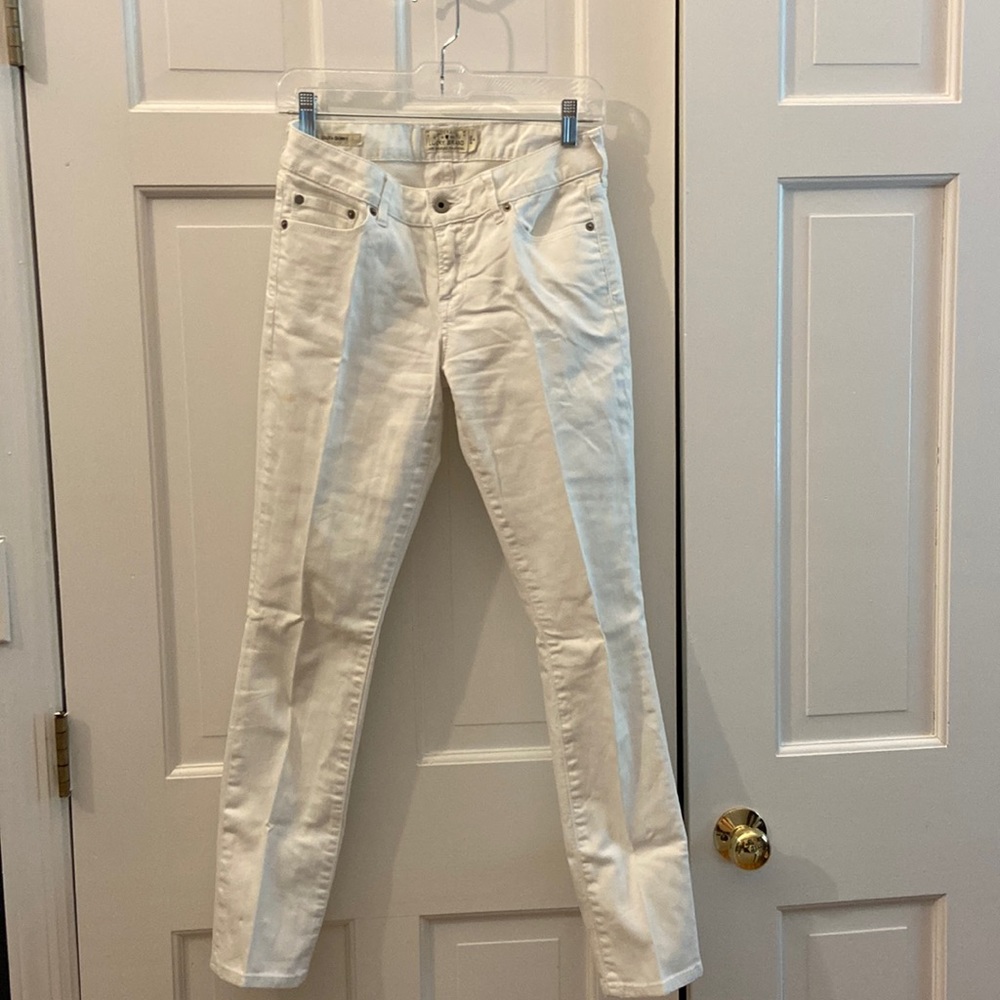 Lucky brand white skinny jeans, size 2/26